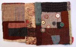 Mandy Pattullo  applique and stitch on to re-pieced stable boy quilt fragment 2009 | 텍스타일 아트, 퀼트
