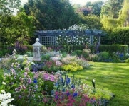 정원에 있는 동순 신님의 핀(이미지 포함) | 정원 가꾸기, 코티지 가든, 조경