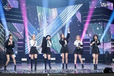 [M COUNTDOWN EP.652] 200213엠카운트다운 여자친구(GFRIEND) - 교차로 + 1위 앵콜 현장포토 trong 2020