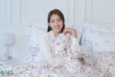 솔트 엔터테인먼트(SALT ent) on | Park shin hye, Beautiful park, Park