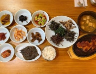 Instagram의 KimSuBin님: “설악산 오색약수터 #점심메뉴 #산채정식 #사람많다 #맛좋음”