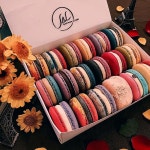 Pin by Edgar Davis on 죄송합니다 | Bridal shower desserts table, Bridal shower desserts, Macaron cookies