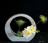 동양꽃꽂이에 있는 선희 소님의 핀 | 꽃꽂이, 플로리스트, 꽃병