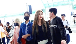 빵터진 민주 A crumbling democracy | Fashion, Dresses, Academic dress