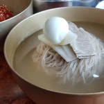 Instagram의 맛두더지_맛과연애M&A가학자님: “#갈현동 #은평구 #만포면옥 . . 평냉매로써... (평양냉면매니아) . 비빔 역시나 만두 올쿠나 빈대... 