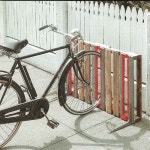 L’idée déco du dimanche : un rack pour vélo avec une palette ! | 현관 아이디어, 자전거보관대