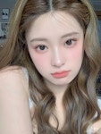 medium long haircut에 있는 aura님의 핀 | 아시안 아이 메이크업, 미용 제품, 헤어 미용