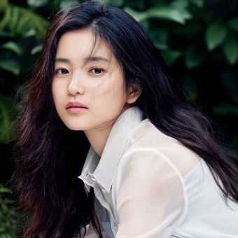 kim Tae-ri 김태리 on Instagram: “#김태리 #예쁘다#매니지먼트mmm #kimtaeri…” - 2022 | 한국 여배우, 여배우, 사진