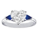 Heart shaped diamond w 2 blue diamonds. Gorgeous. | 쥬얼리