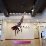 오방떡의폴댄스일기   폴댄스  폴댄스학원  중급폴댄스   폴중간닭  flexibility  poles… | Instagram posts, Instagram, Basketball court
