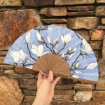 하나하나 수작업으로 그리는 부채 하나씩만 제작(희소성) 아련하면서도 우아한 느낌을 살린 숭고한 사랑의 목련 size | Flores... 