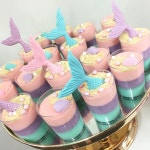 Awesome mermaid birthday party inspiration. #mermaidbirthdaypartyinspiration | 케익, 인어공주, 음식