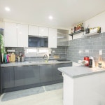 전원주택이라고 해서 투박할 것이라는 선입견을 깬 화성에 위치한 주택입니다.  아파트와 비교해도 전혀 손색없는 세련된 인테리어입니다. | 세련된