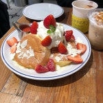 앙금플라워 케잌에 있는 깜고님의 핀