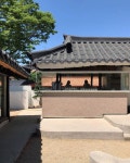 konyeon on Instagram: “요즘 뭐든 뒷북이 좀 심한 것 같네 🤭” | House styles, House, Home decor