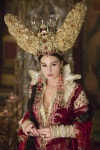 Monica Bellucci en “El Secreto de los Hermanos Grimm” (The Brothers Grimm), 2005 | 모니카 벨루치, 영화 의상, 패션 그림