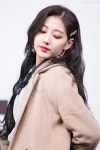 Pin oleh Oz Time di 정예인