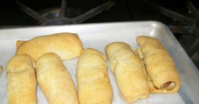 HOW TO MAKE DUTCH PIGS IN A BLANKET--6,000 AT A TIME or FOR JUST A FAMILY. | Pigs in a blanket, Dutch recipes, Dutch cuisine