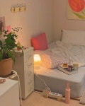 우쭈러버 sur Instagram : #광고 언니가 만들어준 얼그레이 스콘으로 간단하게 저녁 때우기. 스콘은 … | Room ideas bedroom... 
