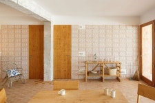 *스페인 2동 건물의 휴양리조트-[a holiday resort in Mallorca, Spain] | 인테리어, 인테리어 장식, 인테리어 아이디어