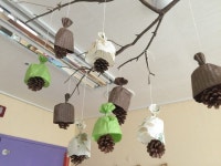 어린이집.가을환경구성 .솔방울모빌. | 블로그, 나뭇가지, 꾸미기