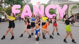 [KPOP IN PUBLIC CHALLENGE] TWICE(트와이스) FANCY |커버댄스 Dance Cover| By B-W...