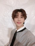 아스트로 on | Lame jokes, Twitter update, Long hair styles