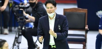 흥국생명 잡은 강성형 현대건설 감독 