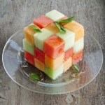 melon salad arranged in cubes instead of balls drizzled with honey and cinnamon. #fruity #recipes | 음식, 푸드 코디네이션, 요리