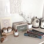 조명이랑 식탁등교체하기로 결정하고 바쁘게 하루 보내고나니새로 주문한 리미티드 캡슐 도착🌿..#금요일 #허밍_하우스 | 식탁 등, 드레스룸, 거실