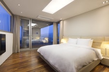 Ocean Villa - Master Bedroom / 베이힐풀앤빌라 Bayhill Pool & Villa | 가정용