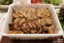 잭아저씨 족발 & 보쌈 신봉점 / 수지족발맛집 | Food, Container