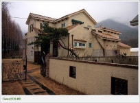 부여 구경을 마치고 1박을 하기 위해 인터넷을 수 없이 헤엄치며 선정하였던 펜션,숲속의 향기입니다.GPS를 사용