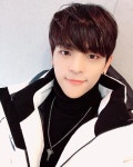 이번 겨울은 스키즈와 함께..❤️#straykids #우진 #겨울에는.. #스키즈지!! #스테이두❤️ | Kim woojin stray kids, Kim woo jin... 