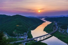 공주 청벽   공주  청벽대교일몰  청벽대교여수 묘도  mavic2pro  phantom4pro  mavicair  drones  dronefly  droner... 