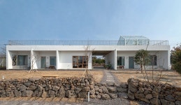 조용히 숨죽여 제주에 녹아들 수 있는 공간, 드렌도트 : 네이버 포스트 | Guest house, Jeju, External staircase