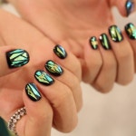 [#유니스텔라트렌드] #유리조각네일 #글라스네일 *naildesigner @jisoo_unistella *nail photographer @gee_unistella ■price... 
