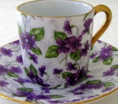 special tiny tea cup to drink from when we would visit.  Before she died, she gave them to me.  I hope … | 도자기, 정원 가꾸기