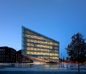 The Crystal Won Best Structural Design 2011 / by schmidt hammer lassen architects | 빌딩, 건축물