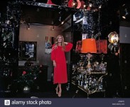 Download this stock image: French singer Dalida posing in her house located 11bis rue dOrchampt in the 18th arrondissement of... 