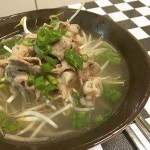 맛있는 #쌀국수 가 먹고싶어서 직접 해먹는 #DIY #요리사 쌀국수 먹으려고 #소고기 사는 #먹스타그램 #먹었진 #쌀국수장국 과 #숙주 가 있다면... 