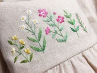 자수 꽃 간만에 야생화자수 열자수 했네요...🙇‍♀️ 아직 러너를 완성하려면 한참 멀었지만여 :)ㅋㅋ🙉🙉 - - #야생화자수#야생화꽃#꽃자수... 