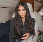 렐라킴헤어 | Kim Kardashian | 킴 카다시안, 헤어스타일 아이디어, 미니멀 시크