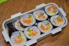 아이김밥 작게만들기 한입에 쏙(이미지 포함) | 식품 아이디어, 김밥, 도시락