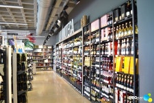Shop fitting에 있는 핀