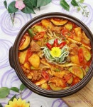 백종원 고추장찌개 쉽쥬~ 맛있는데 간단한 감자 고추장찌개! | 식품 아이디어, 요리, 음식 요리법