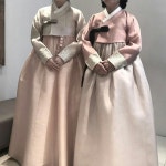 1,546 Likes, 7 Comments - HANBOK_LSH (@hanbok_lsh.official) on Instagram: “hanbok_leeseunghyun  ᆞ 신부님과 어머님의 다정 다감한... 