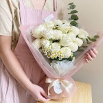 White Blooming Bouquet (Fresh Flower)