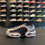 대전제일나이키  신상입고안내  AIR MAX TAILWIND IV  AQ2567-001 235-300(5단위/295X) ₩189,000  팔로우/회원할인가 ₩179,600... 