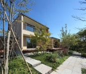 푸르름 가득한 언덕 위의 집 | 집, 건물